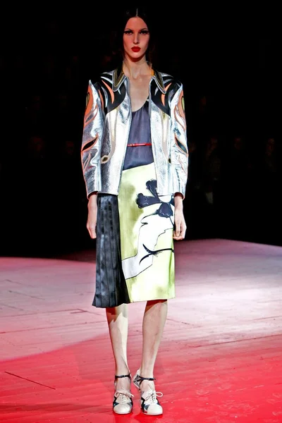 Look 24